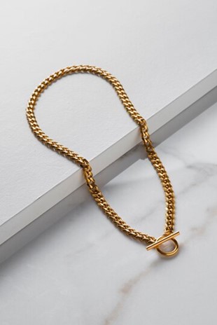 How can you untangle your gold necklaces?